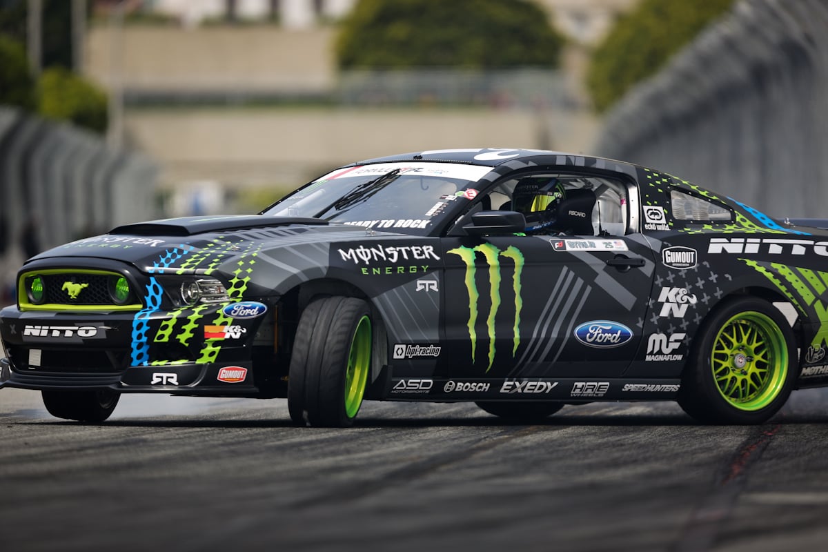 monster energy cars drifting